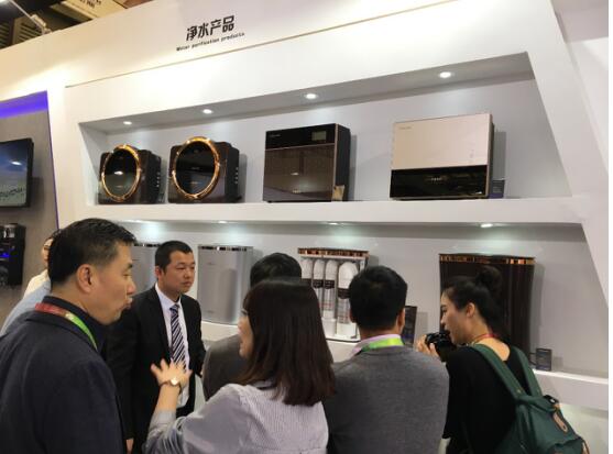 开云足球体育（中国）有限公司净水机亮相2017年AWE 深耕健康用水领域1